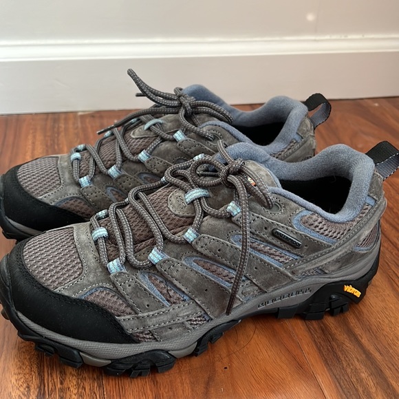 NWOT Merrell - Hiking Sneakers - Picture 3 of 7